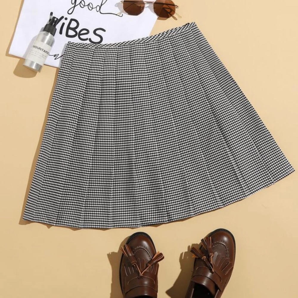 Gingham pleated skirt